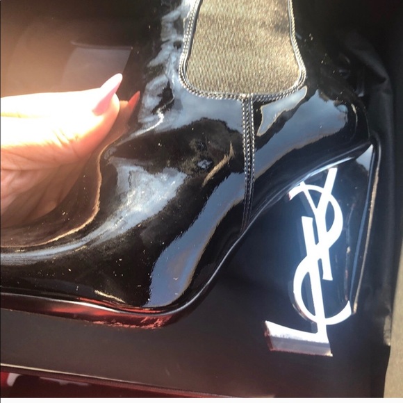 YSL OPYUM BOOTIE IN PATENT LEATHER W/ SILVER HEEL - Picture 4 of 8